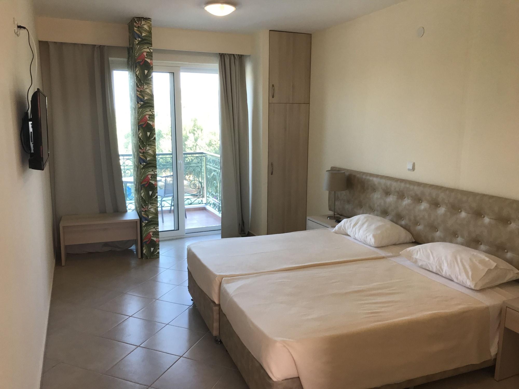Ai Helis Resort Svoronata Extérieur photo