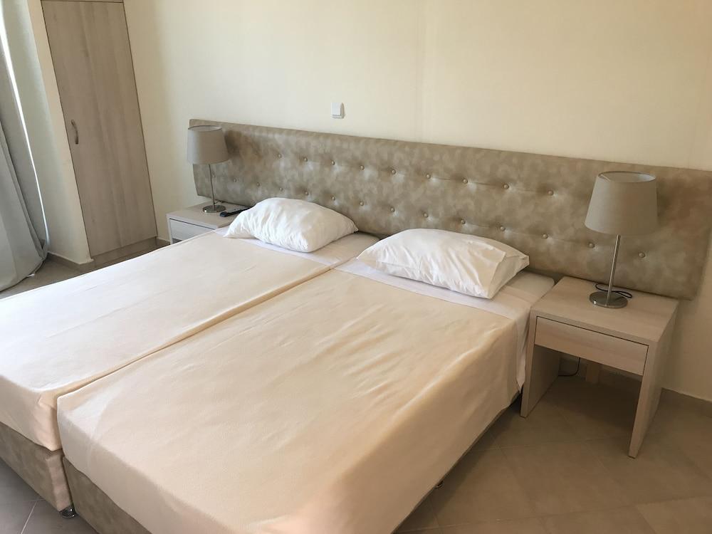 Ai Helis Resort Svoronata Extérieur photo