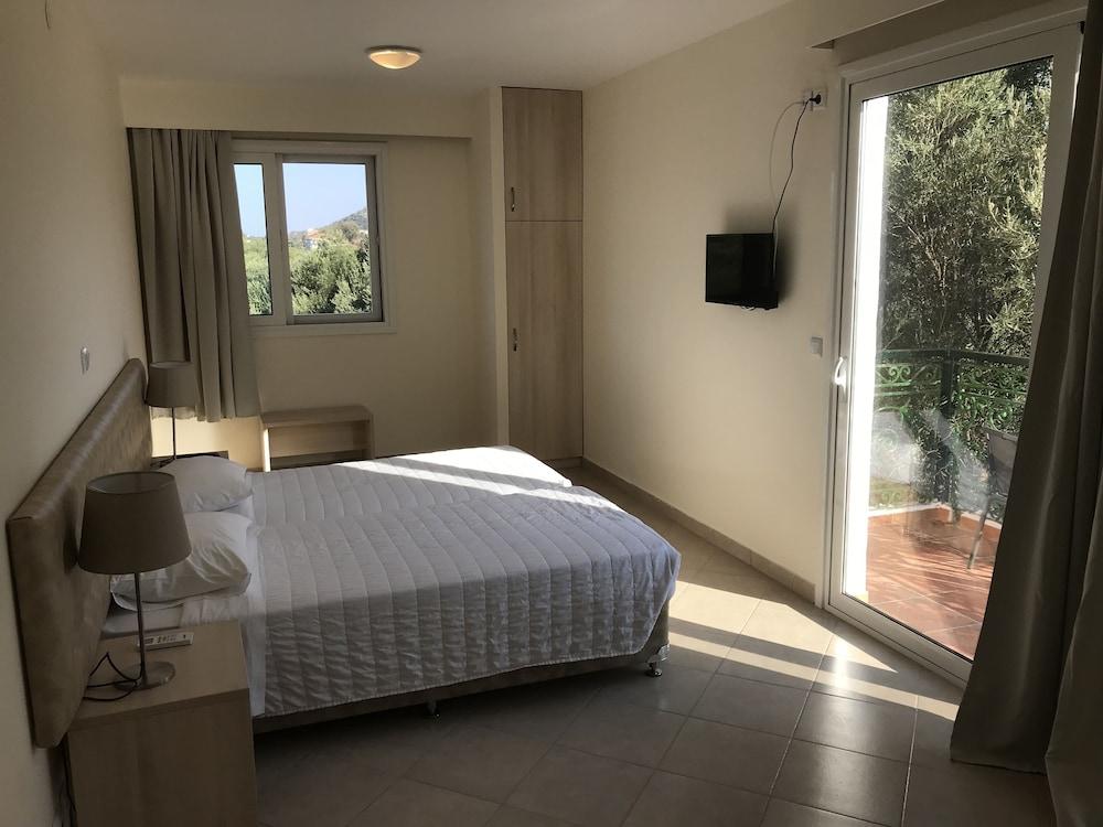 Ai Helis Resort Svoronata Extérieur photo