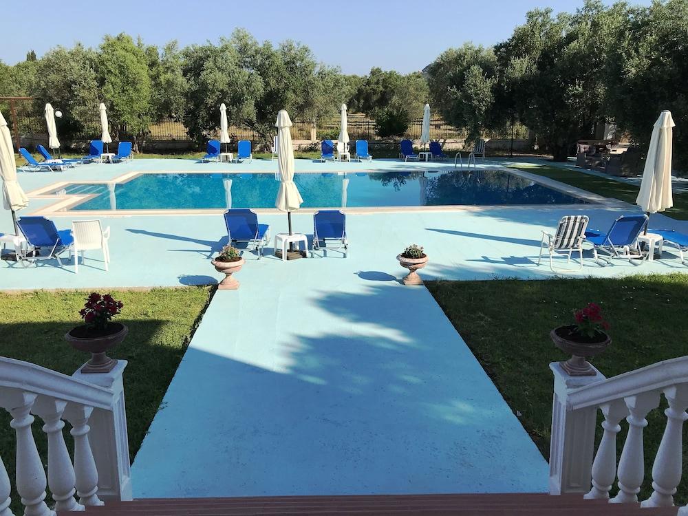 Ai Helis Resort Svoronata Extérieur photo