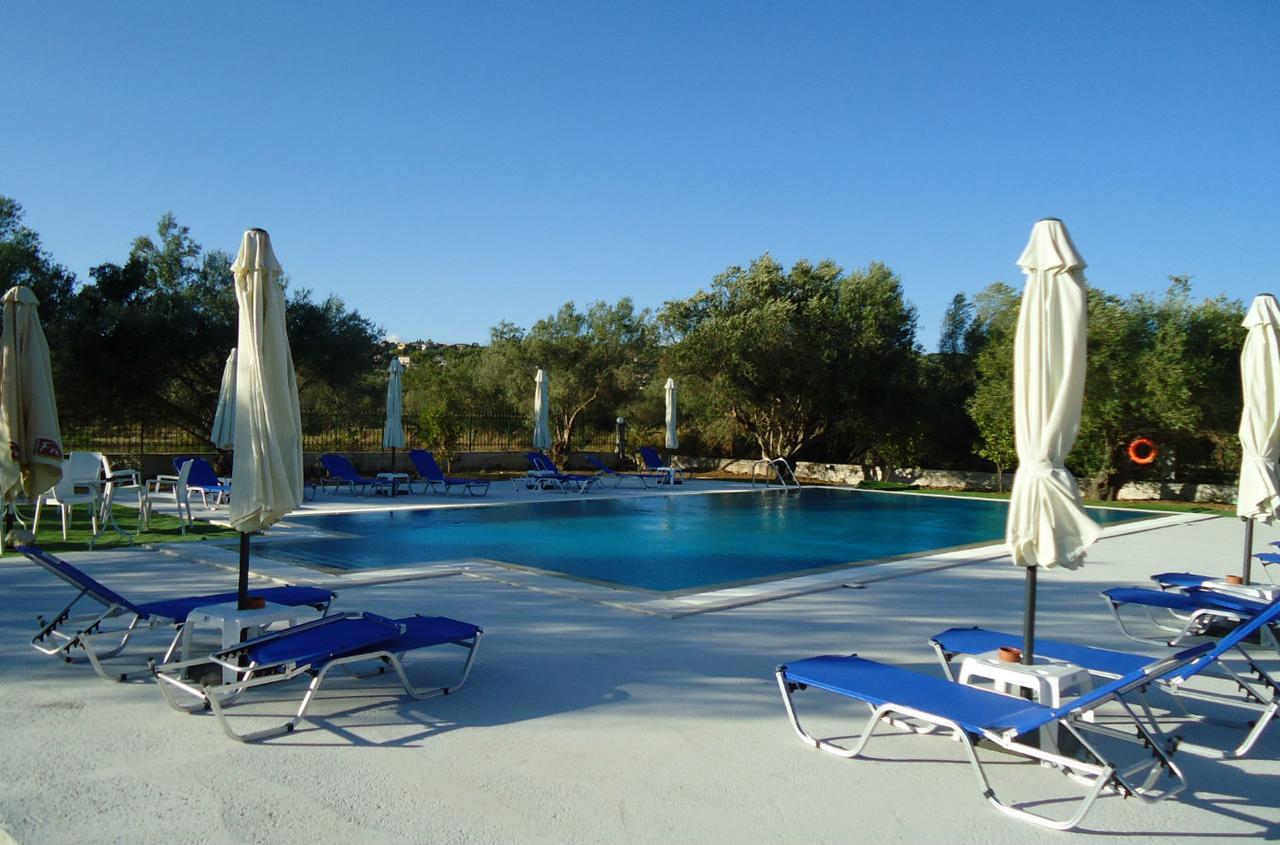 Ai Helis Resort Svoronata Extérieur photo
